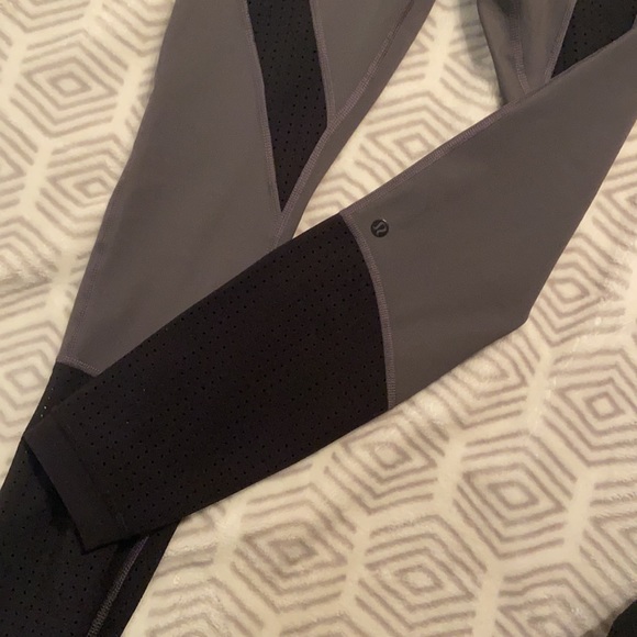 SOLD Lululemon paddle times tights - Picture 6 of 7